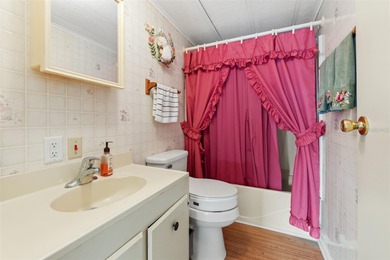 Welcome to this well-maintained 2 bedroom, 2 bathroom home on High Point Golf Club, Inc. in Florida - for sale on GolfHomes.com, golf home, golf lot