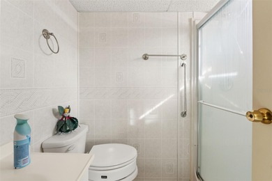 Welcome to this well-maintained 2 bedroom, 2 bathroom home on High Point Golf Club, Inc. in Florida - for sale on GolfHomes.com, golf home, golf lot