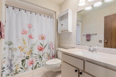 A beautiful 2 bed, 2 bath townhome in Circa Court is now for on Sun City Lakes West and East in Arizona - for sale on GolfHomes.com, golf home, golf lot