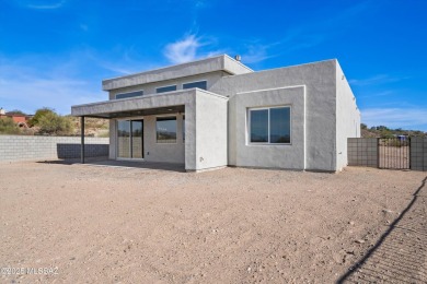 Stunning, Energy-Efficient Home in Pinnacle Del LagoDiscover the on Del Lago Golf Club in Arizona - for sale on GolfHomes.com, golf home, golf lot