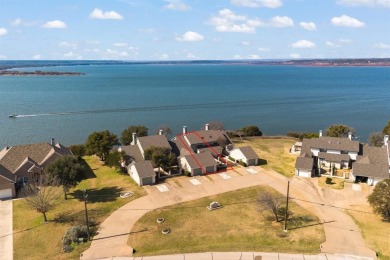 Welcome to this meticulously maintained 3-bedroom, 3-bathroom on White Bluff Resort - New Course in Texas - for sale on GolfHomes.com, golf home, golf lot