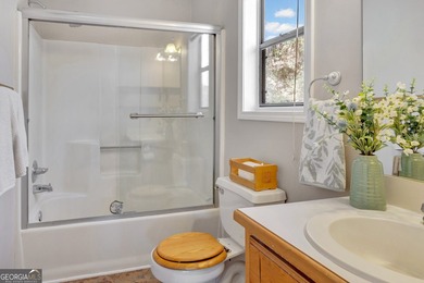 Deeded, Spacious, Gorgeous Waterfront Home 1.6acre on Turtle Cove Golf Course in Georgia - for sale on GolfHomes.com, golf home, golf lot