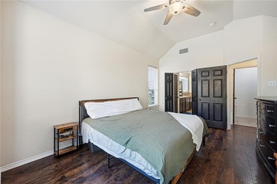 CHARMING 2 STORY ON A LARGE CORNER LOT! Fall in love with this on Oakmont Country Club in Texas - for sale on GolfHomes.com, golf home, golf lot