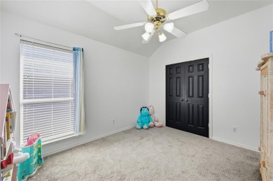 CHARMING 2 STORY ON A LARGE CORNER LOT! Fall in love with this on Oakmont Country Club in Texas - for sale on GolfHomes.com, golf home, golf lot