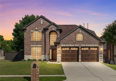 CHARMING 2 STORY ON A LARGE CORNER LOT! Fall in love with this on Oakmont Country Club in Texas - for sale on GolfHomes.com, golf home, golf lot