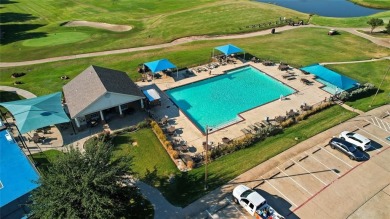 CHARMING 2 STORY ON A LARGE CORNER LOT! Fall in love with this on Oakmont Country Club in Texas - for sale on GolfHomes.com, golf home, golf lot