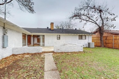 This Oak Cliff mid-century home sits on a generous quarter-acre on The Golf Club of Dallas in Texas - for sale on GolfHomes.com, golf home, golf lot