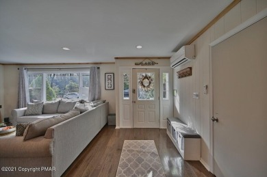 A FULLY FURNISHED -TURN KEY-HOME FOR ALL SEASONS IN AMENITY on Split Rock Resort and Country Club in Pennsylvania - for sale on GolfHomes.com, golf home, golf lot