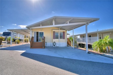 BEAUTIFUL FLORIDA HOME located in this DESIRABLE 55+GATED on Southern Dunes Golf and Country Club in Florida - for sale on GolfHomes.com, golf home, golf lot
