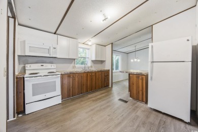 Discover your ideal beachside escape in the desirable Windjammer on Indian Wells Golf Course in South Carolina - for sale on GolfHomes.com, golf home, golf lot
