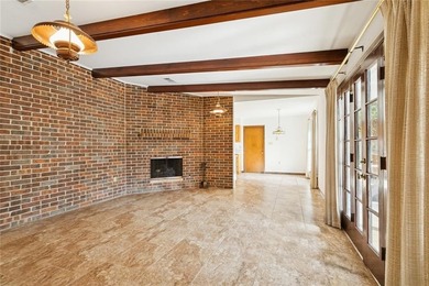 This opportunity doesn't come up often--living on the golf on Pinewood Country Club in Louisiana - for sale on GolfHomes.com, golf home, golf lot