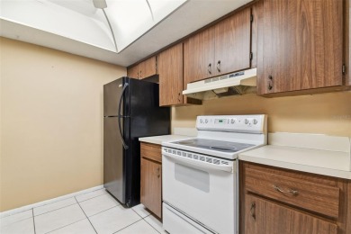 Welcome to this spacious condo located in the desirable on Clearwater Executive Golf Course in Florida - for sale on GolfHomes.com, golf home, golf lot