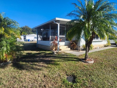 Well maintained FURNISHED oasis just for you! This 2/2 is move on Grasslands Golf and Country Club in Florida - for sale on GolfHomes.com, golf home, golf lot