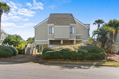 Darling two bedroom/two bath cottage with loft Beautifully and on The Seabrook Island Club in South Carolina - for sale on GolfHomes.com, golf home, golf lot