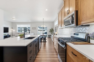 Highly sought-after Carriage Hill West home near Lake Lowell and on Hunters Point Golf Club in Idaho - for sale on GolfHomes.com, golf home, golf lot