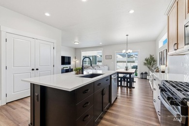 Highly sought-after Carriage Hill West home near Lake Lowell and on Hunters Point Golf Club in Idaho - for sale on GolfHomes.com, golf home, golf lot