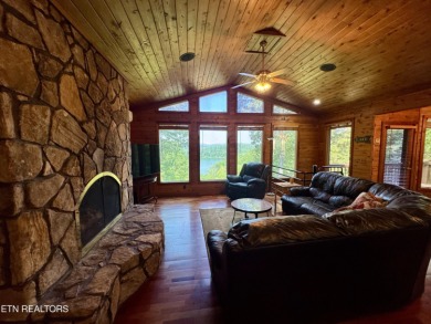 Stunning Log Cabin style Retreat on Norris Lake - Community on The Greens at Deerfield in Tennessee - for sale on GolfHomes.com, golf home, golf lot