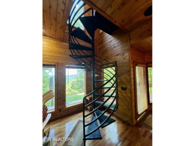 Stunning Log Cabin style Retreat on Norris Lake - Community on The Greens at Deerfield in Tennessee - for sale on GolfHomes.com, golf home, golf lot