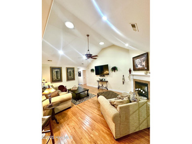 PRICE CHANGE, SELLER IS VERY MOTIVATED!! BRING ME A OFFER on Cape Fear National At Brunswick Forest in North Carolina - for sale on GolfHomes.com, golf home, golf lot