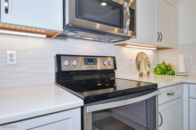 Top floor 2 bedroom condo located in Lexington Country Club's on Lexington Country Club in Florida - for sale on GolfHomes.com, golf home, golf lot