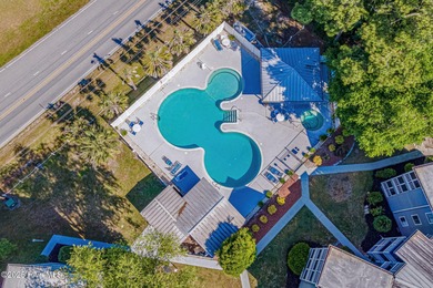 Recently updated and move-in ready, this top-floor 1-bedroom on Carolina Shores Golf Course in North Carolina - for sale on GolfHomes.com, golf home, golf lot