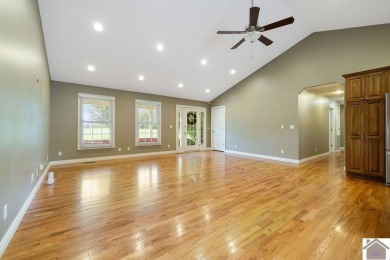 Nestled on a spacious one acre lot just outside the heart of on Sullivans Par Three in Kentucky - for sale on GolfHomes.com, golf home, golf lot