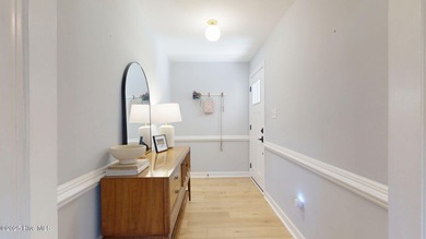 Charming 3-bedroom bungalow located in the desirable Trent Woods on New Bern Golf and Country Club in North Carolina - for sale on GolfHomes.com, golf home, golf lot