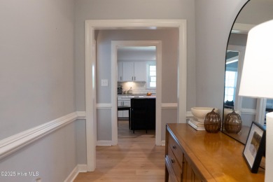 Charming 3-bedroom bungalow located in the desirable Trent Woods on New Bern Golf and Country Club in North Carolina - for sale on GolfHomes.com, golf home, golf lot