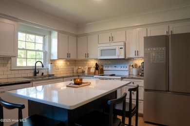 Charming 3-bedroom bungalow located in the desirable Trent Woods on New Bern Golf and Country Club in North Carolina - for sale on GolfHomes.com, golf home, golf lot