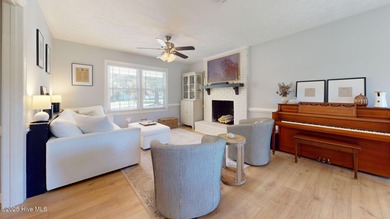 Charming 3-bedroom bungalow located in the desirable Trent Woods on New Bern Golf and Country Club in North Carolina - for sale on GolfHomes.com, golf home, golf lot