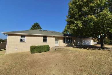 Super clean brick 3 bedroom, 2 bath home with golf course views on Twin Lakes Golf Club in Arkansas - for sale on GolfHomes.com, golf home, golf lot