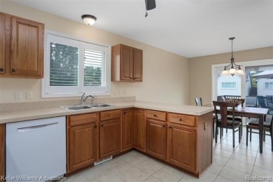 Beautifully maintained end-unit condo located on a cul-de-sac in on Beacon Hill Golf Club in Michigan - for sale on GolfHomes.com, golf home, golf lot