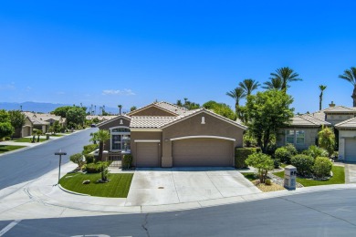 Beautiful 2 bedroom, 2 bathroom, plus den home with pool, spa & on Heritage Palms Golf Club in California - for sale on GolfHomes.com, golf home, golf lot
