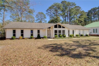 Looking for a great home on a golf course? Look no more! Come on Cypress Country Club and Golf Club  in Alabama - for sale on GolfHomes.com, golf home, golf lot