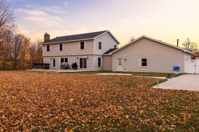 Welcome home to this stunner at Gaylord Golf Club in the heart on Gaylord Country Club in Michigan - for sale on GolfHomes.com, golf home, golf lot