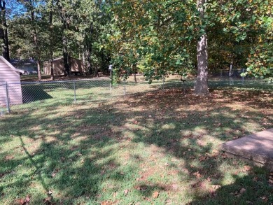 LEVEL LOT with GREAT 3 bedroom, 2 bath home with QUICK on Cherokee Village South Course in Arkansas - for sale on GolfHomes.com, golf home, golf lot