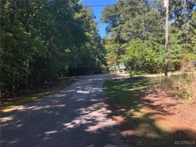 Nice home site lot located in Tanglewood Shores off Chestnut on Tanglewood Shores Golf Club in Virginia - for sale on GolfHomes.com, golf home, golf lot