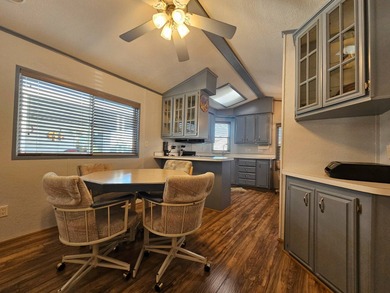 Immaculate 1BD 1.5BA with Arizona Room and 2-Car Tandem Carport on Viewpoint Golf Resort in Arizona - for sale on GolfHomes.com, golf home, golf lot