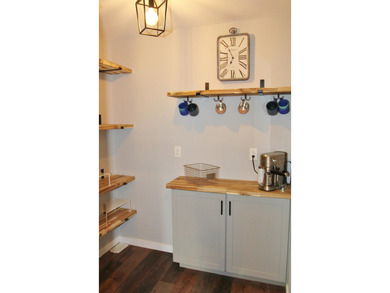 Tastefully updated, move-in ready, easy living home near on Harbor Links Golf Course in Oregon - for sale on GolfHomes.com, golf home, golf lot