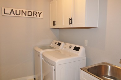 Tastefully updated, move-in ready, easy living home near on Harbor Links Golf Course in Oregon - for sale on GolfHomes.com, golf home, golf lot