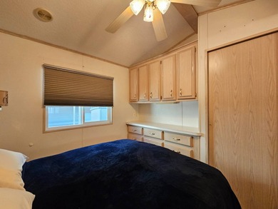 Immaculate 1BD 1.5BA with Arizona Room and 2-Car Tandem Carport on Viewpoint Golf Resort in Arizona - for sale on GolfHomes.com, golf home, golf lot