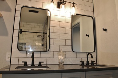 Tastefully updated, move-in ready, easy living home near on Harbor Links Golf Course in Oregon - for sale on GolfHomes.com, golf home, golf lot