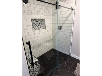 Tastefully updated, move-in ready, easy living home near on Harbor Links Golf Course in Oregon - for sale on GolfHomes.com, golf home, golf lot