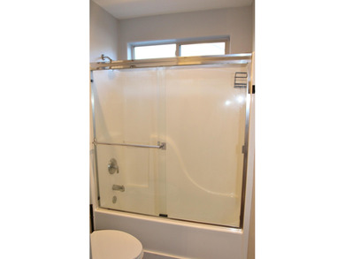 Tastefully updated, move-in ready, easy living home near on Harbor Links Golf Course in Oregon - for sale on GolfHomes.com, golf home, golf lot