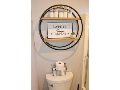 Tastefully updated, move-in ready, easy living home near on Harbor Links Golf Course in Oregon - for sale on GolfHomes.com, golf home, golf lot