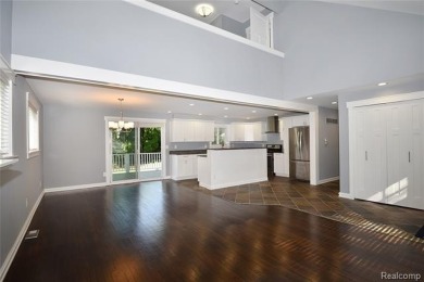 Welcome to 3800 Lakeview in beautiful Shady Beach Heights on Orchard Lake Country Club in Michigan - for sale on GolfHomes.com, golf home, golf lot