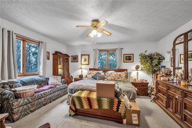 Nice 3 bedroom 2 bath home on wooded lot close to the country on Holiday Island Golf Course in Arkansas - for sale on GolfHomes.com, golf home, golf lot