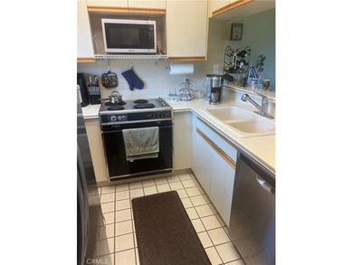 END UNIT..... ON THE VERY TRANQUIL  (PGA) *7 LAGO GOLF* COURSE on Desert Princess Country Club in California - for sale on GolfHomes.com, golf home, golf lot