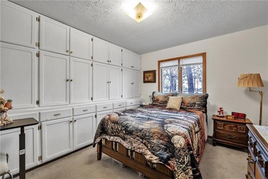 Nice 3 bedroom 2 bath home on wooded lot close to the country on Holiday Island Golf Course in Arkansas - for sale on GolfHomes.com, golf home, golf lot