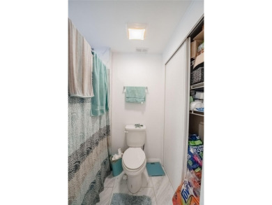 Welcome to Highland Fairways! This easy-to-maintain 2 bedroom, 2 on Highland Fairways Golf Club in Florida - for sale on GolfHomes.com, golf home, golf lot